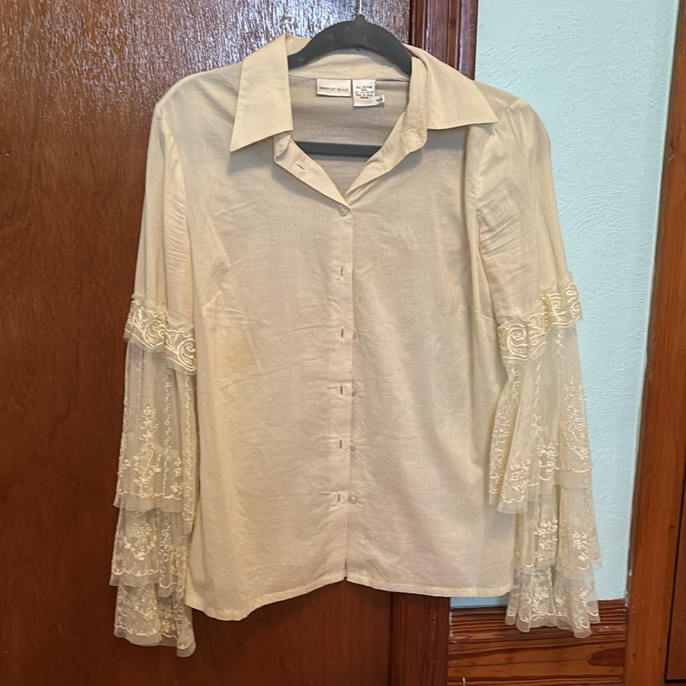 NWOT Newport News Lace Sleeve Blouse S